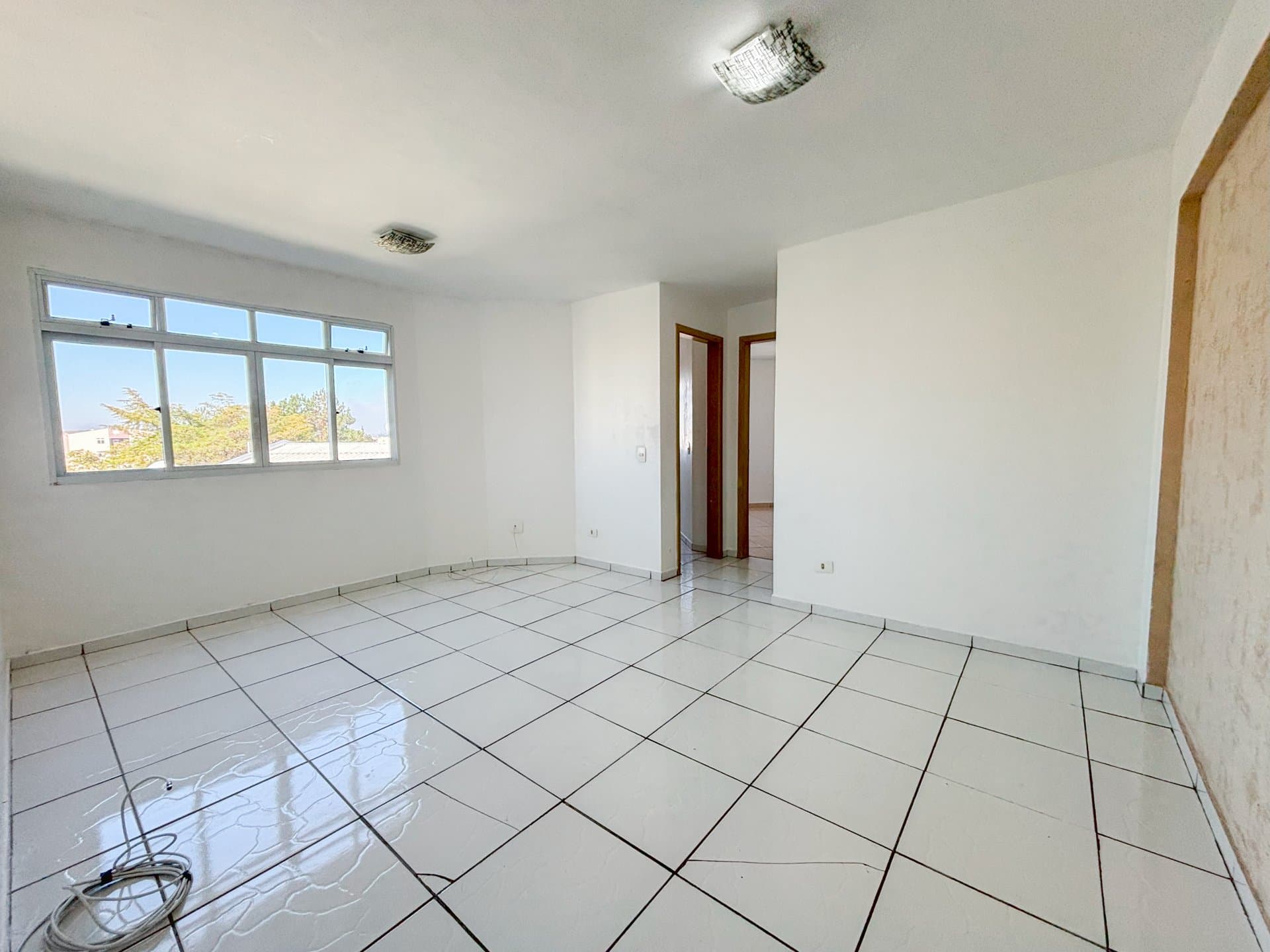 Apartamento de 2 quartos em condomínio fechado no Campo Comprido