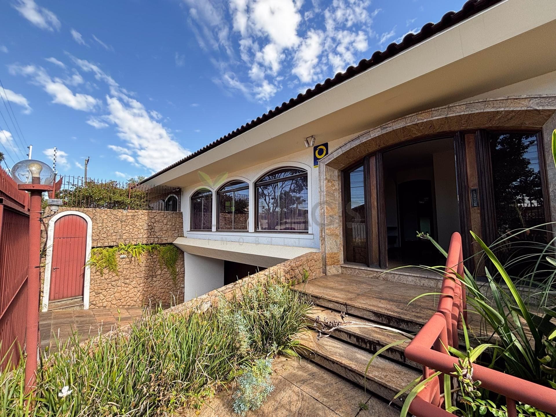 Casa de Luxo 604 m Uso Misto com Ar, Hidromassagem e Elevador.