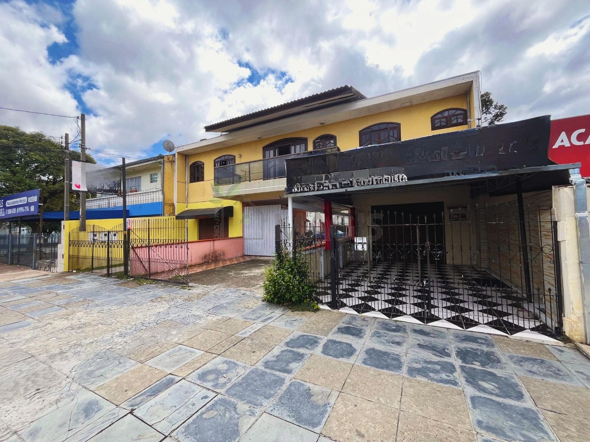 Terreno Comercial e Residencial à Venda no Vila Hauer
